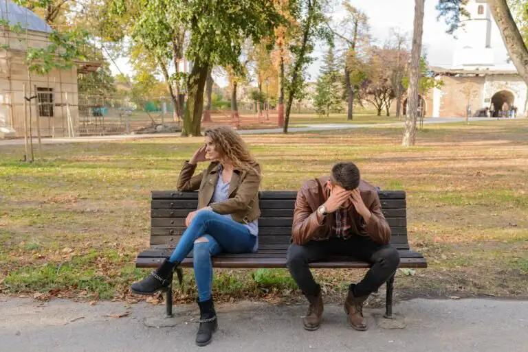 Couple en anxiété relationnelle